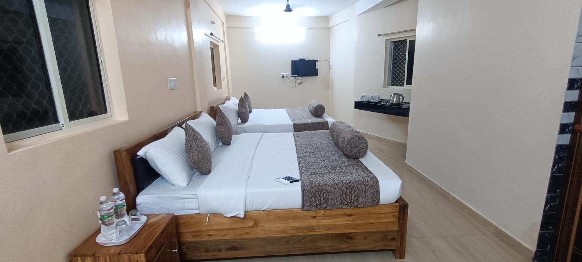 Hotel Vip Prime Puri Luaran gambar